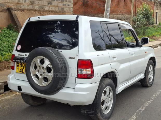 Mitsubishi Pajero IO 1999 White