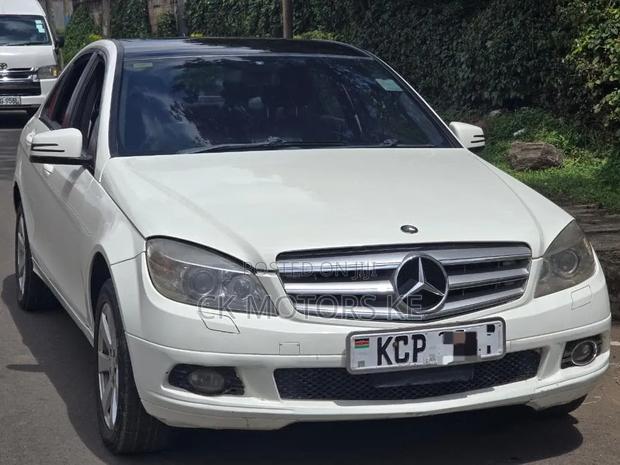 Mercedes-Benz C200 2011 White