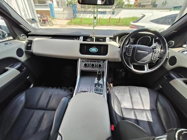 Land Rover Range Rover Sport SE 4dr SUV 4WD (3.0L 6cyl S/C 8A) 2014