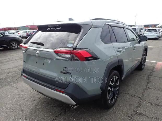 Toyota RAV4 Hybrid 2019 Ivory