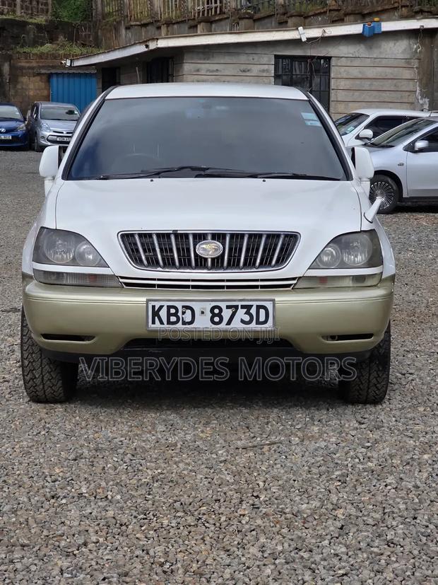 Toyota Harrier 2002 Pearl