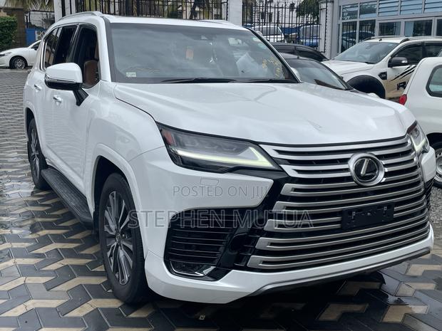 Lexus LX 600 2024 White