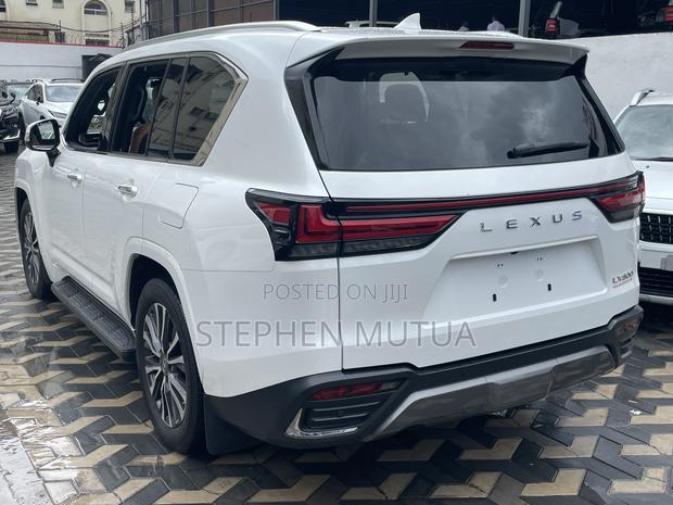 Lexus LX 600 2024 White