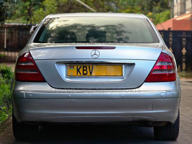 Mercedes-Benz E200 2006 Silver