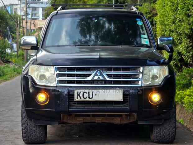 Mitsubishi Pajero 3.0 2011 Black