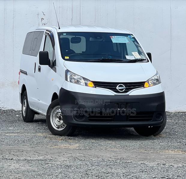 Nissan NV200 SV 2020 White