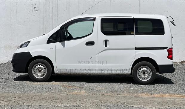 Nissan NV200 SV 2020 White