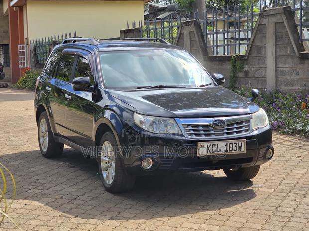 Subaru Forester 2011 Black