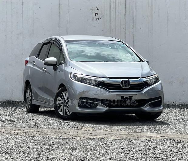 Honda Fit Shuttle 1.5 Hybrid 2WD 2019 Gray