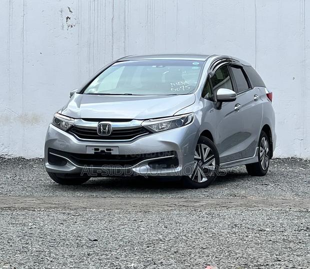 Honda Fit Shuttle 1.5 Hybrid 2WD 2019 Gray