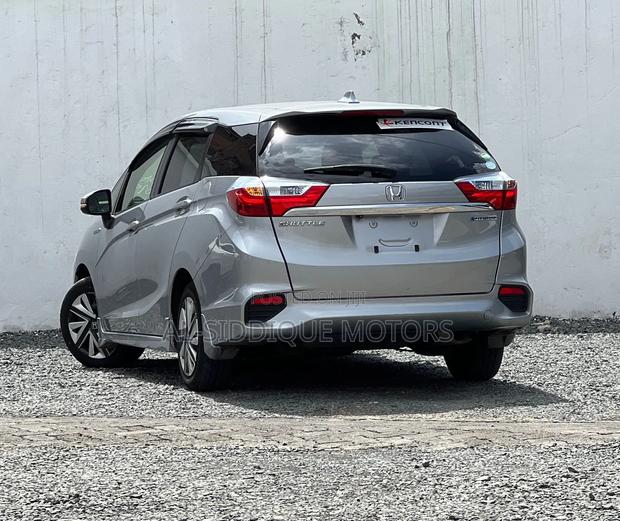 Honda Fit Shuttle 1.5 Hybrid 2WD 2019 Gray