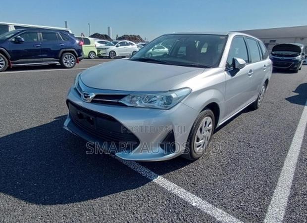 Toyota Corolla Fielder 2020 Silver