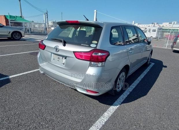 Toyota Corolla Fielder 2020 Silver