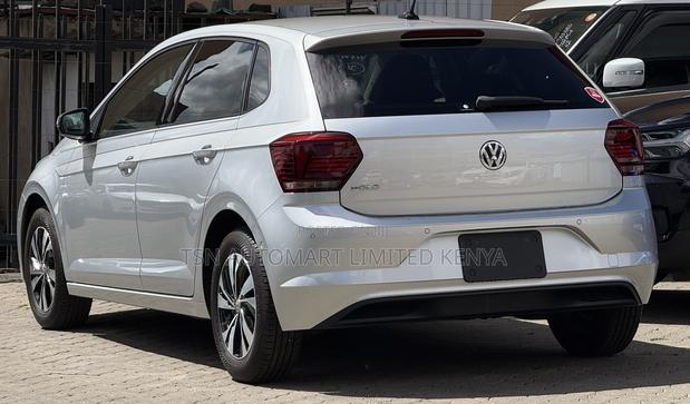 Volkswagen Polo 2019 Silver