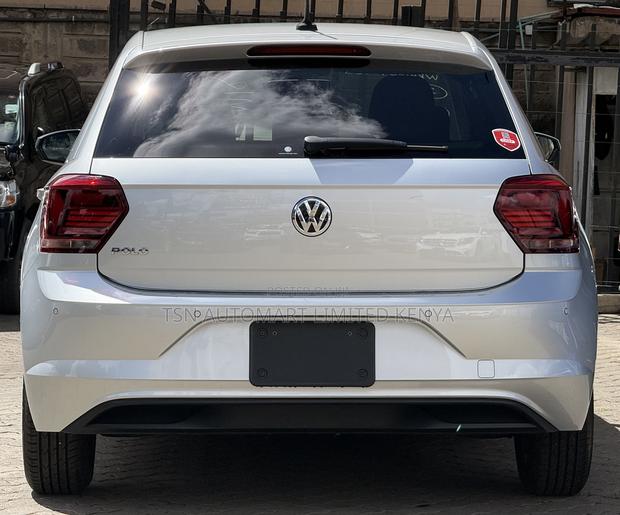 Volkswagen Polo 2019 Silver