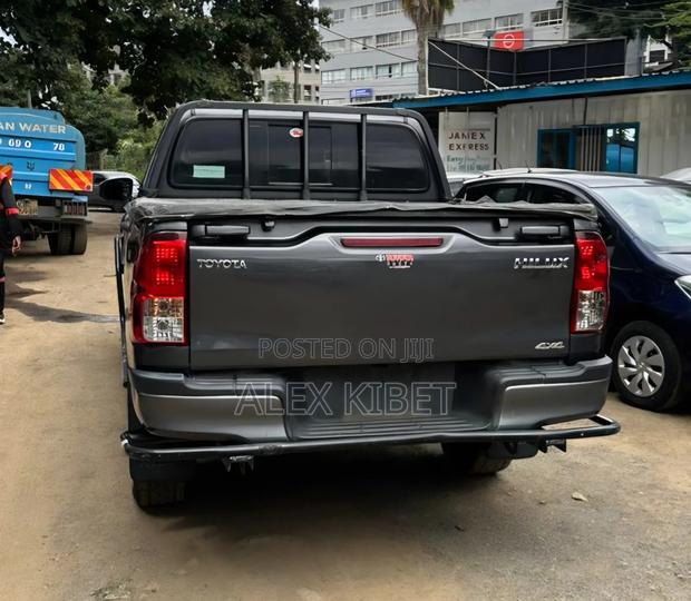 Toyota Hilux Revo Double Cab Deisel 2.8 RWD 2021 Gray