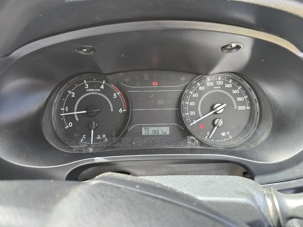 Toyota Hilux 2021 Gray