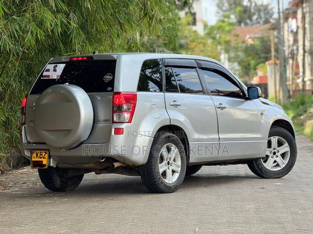 Suzuki Escudo 2007 Silver