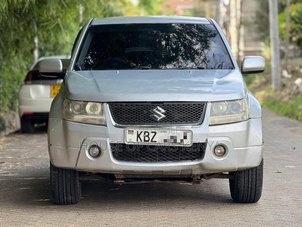 Suzuki Escudo 2007 Silver