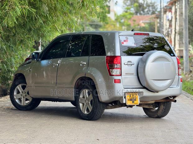 Suzuki Escudo 2007 Silver