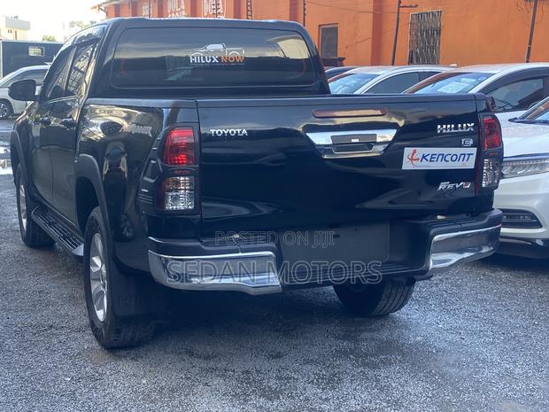 Toyota Hilux 2019 Black