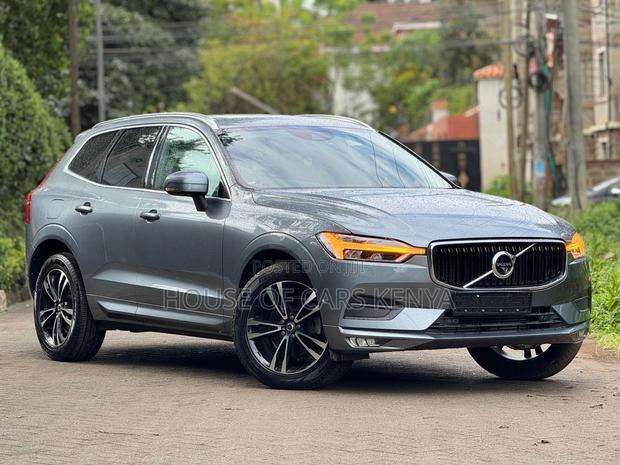 Volvo XC60 T5 R-Design AWD 2018 Gray