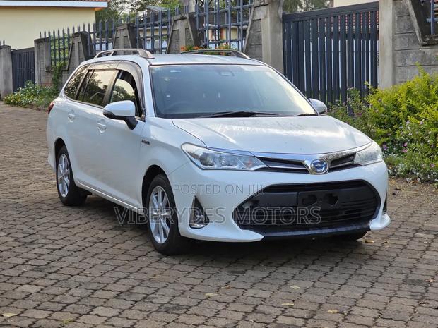 Toyota Corolla Fielder 2017 White