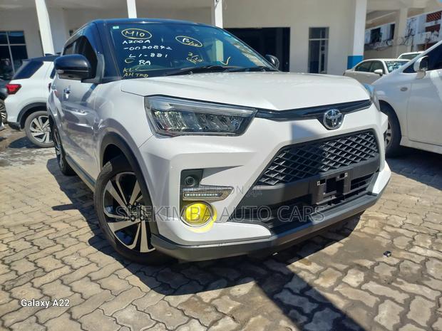 Toyota Raize 1.0 AWD 2021 White