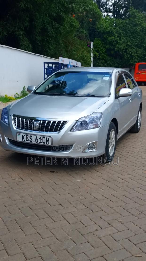 Toyota Premio 2012 Silver