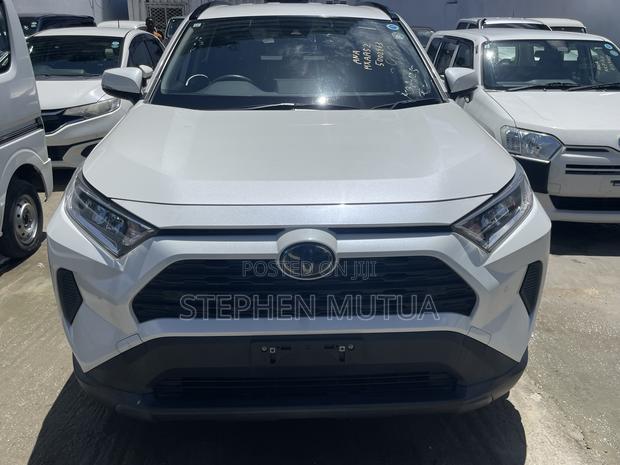 Toyota RAV4 Adventure 2019 White