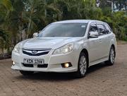 Subaru Legacy 2010 White for sale