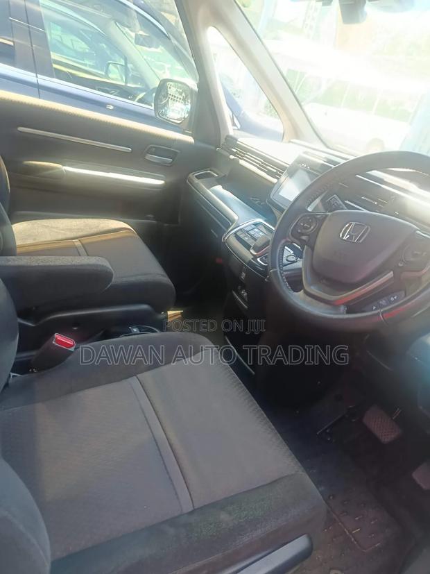 Honda Stepwgn 2019 Gray