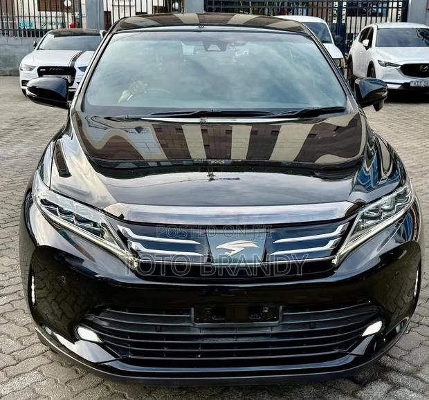 Toyota Harrier 2.0 4WD 2019 Black