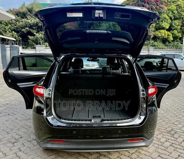 Toyota Harrier 2.0 4WD 2019 Black