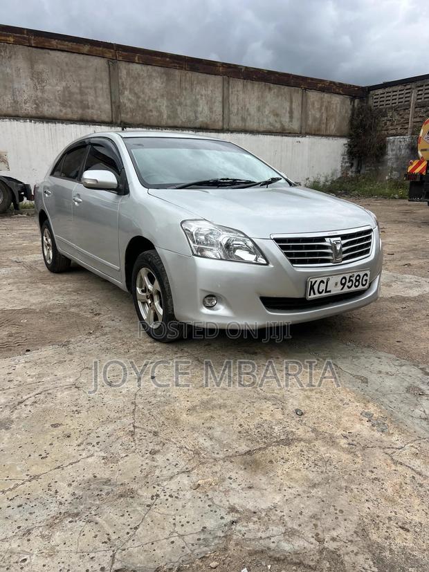 Toyota Premio 2011 Silver