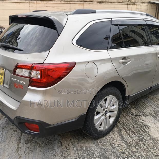 Subaru Outback 2016 Brown