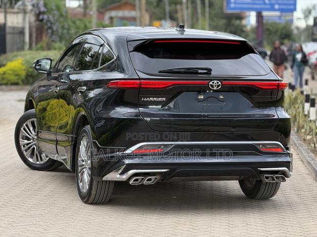 Toyota Harrier 2.0 2020 Black
