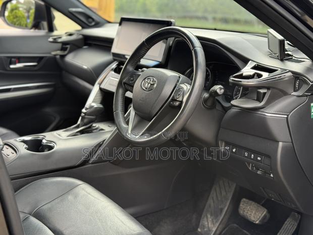 Toyota Harrier 2.0 2020 Black