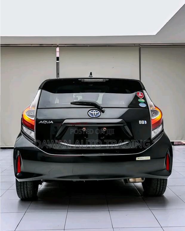 Toyota Aqua 2018 Black