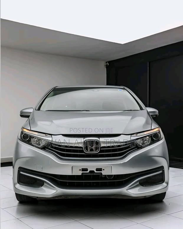 Honda Shuttle 2019 Silver