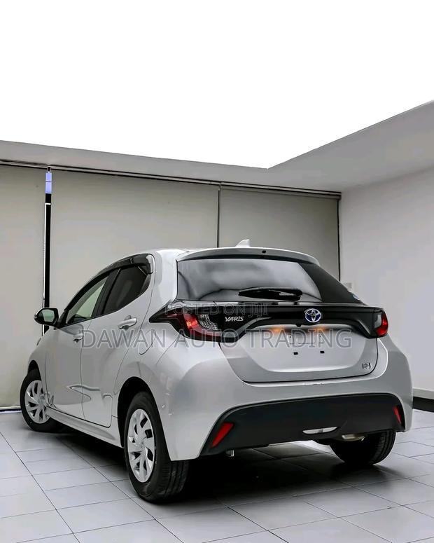Toyota Yaris 2019 Silver