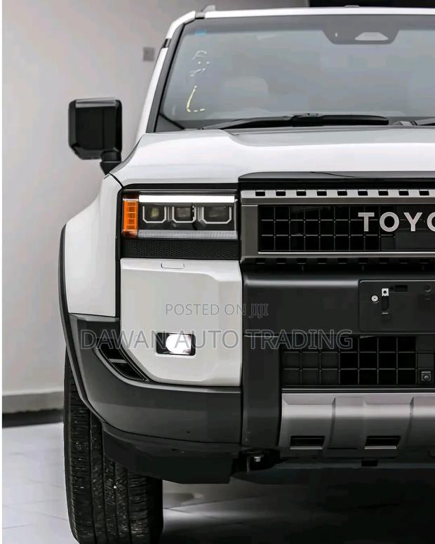 Toyota Land Cruiser Prado 2023 White