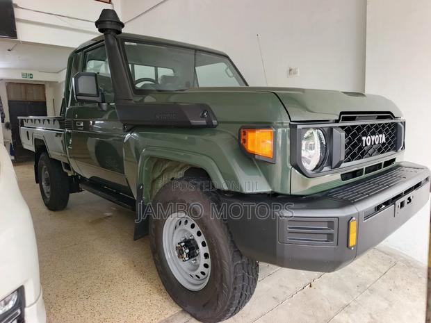 Toyota Land Cruiser 79 Series 2025 Green