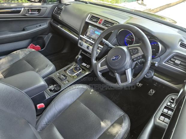 Subaru Outback 2.5i Limited AWD 2017 Black