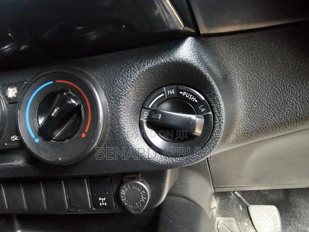 Toyota Hilux 2021 Gray