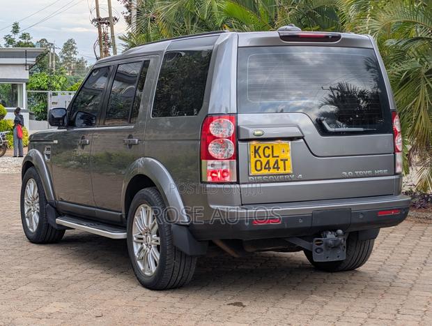 Land Rover Discovery 2010 Gray