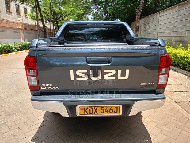 Isuzu D-MAX 2018 Gray