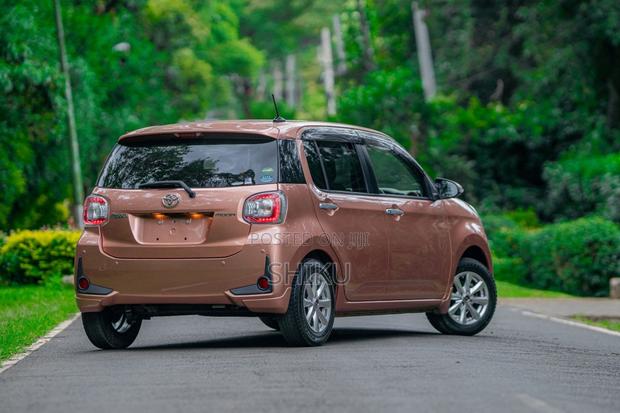 Toyota Passo 1.0 FWD 2019 Orange