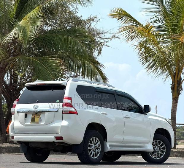 Toyota Land Cruiser Prado 2.8 D-4D 2015 White
