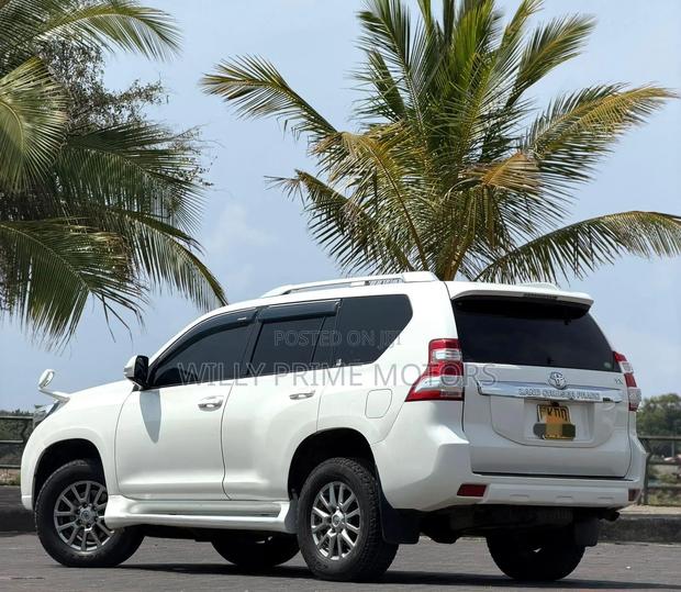 Toyota Land Cruiser Prado 2.8 D-4D 2015 White